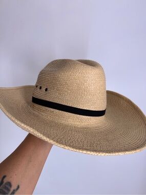 Sun Body Cattleman Hat Palm 7 1/8 (57) like new